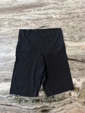 Aerie Real Me Black Crossover Waist High-Rise Bike Shorts 7”